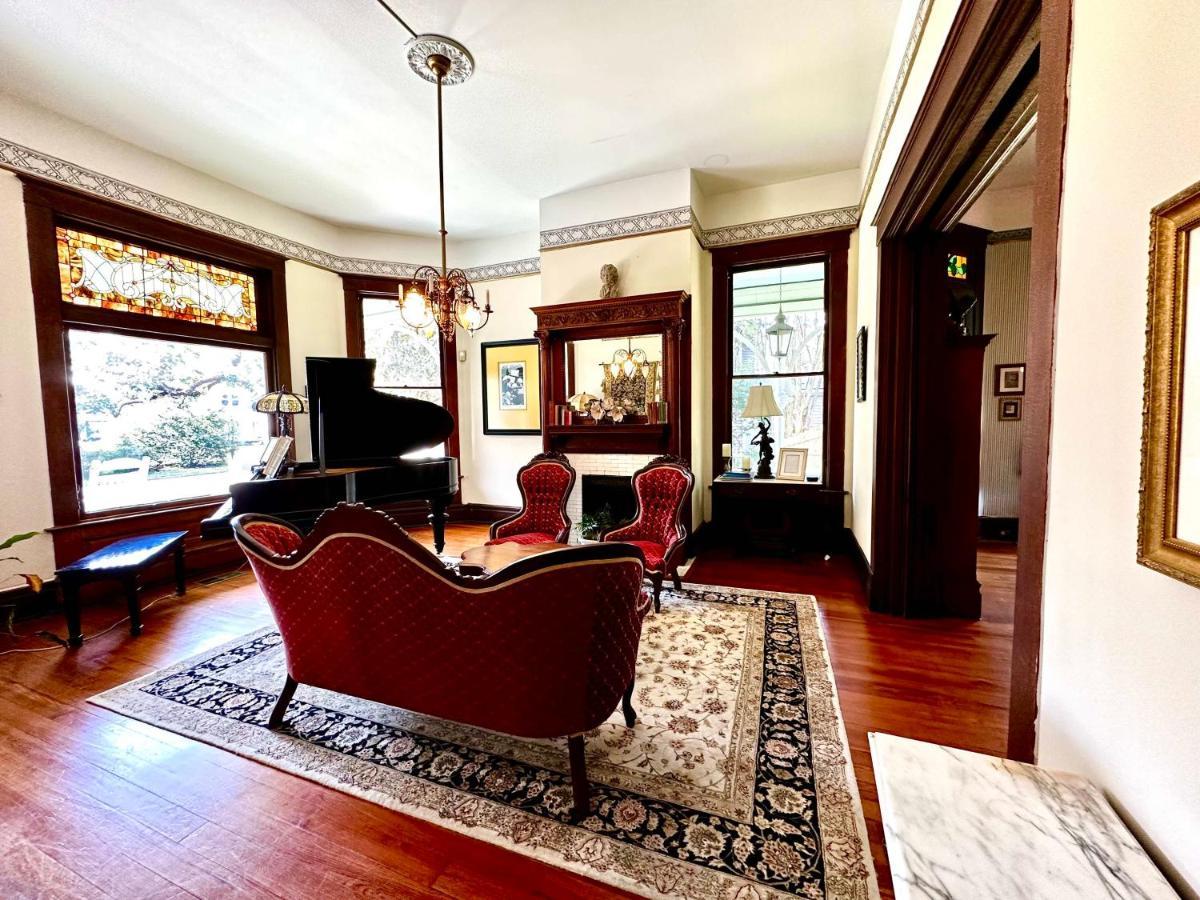 The Kate Shepard House Aparthotel Mobile Bagian luar foto